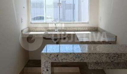 Excelente casa a venda no bairro Granada em Uberlândia