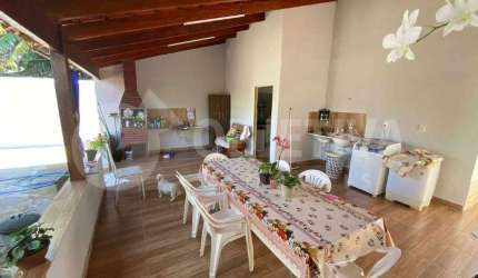 Casa à venda, 3 quartos, 5 vagas, LARANJEIRAS - UBERLANDIA/MG
