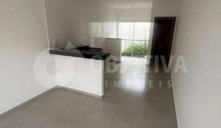Casa em Condomínio à venda, 2 quartos, 1 vaga, LOTEAMENTO RESIDENCIAL PEQUIS - UBERLANDIA/MG