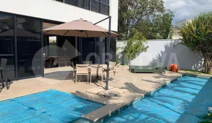 Casa em Condomínio à venda, 3 quartos, 3 suítes, 4 vagas, Bosque karaiba - UBERLANDIA/MG