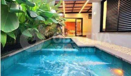Casa em Condomínio à venda, 4 quartos, 4 suítes, 4 vagas, Jardins Barcelona - UBERLANDIA/MG