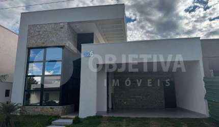 Casa em Condomínio à venda, 3 quartos, 3 suítes, 4 vagas, Splendido - UBERLANDIA/MG