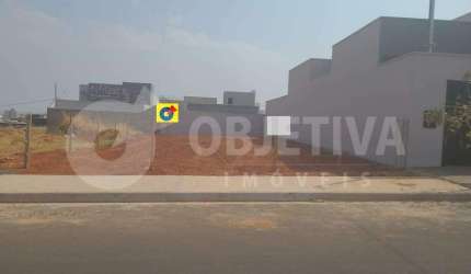 Excelente terreno residencial localizado no bairro planejado Quinta Alto Umuarama