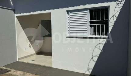 Casa à venda, 2 quartos, 1 suíte, 2 vagas, MORUMBI - UBERLANDIA/MG
