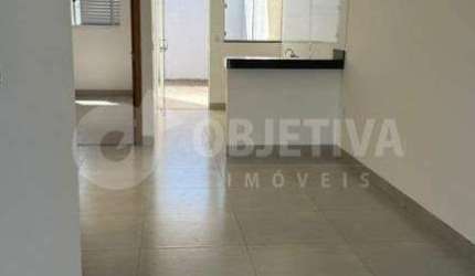 Casa à venda, 2 quartos, 1 suíte, 2 vagas, MORUMBI - UBERLANDIA/MG