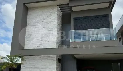 Belíssima e exclusiva casa de alto padrão em condomínio fechado na zona sul de Uberlândia