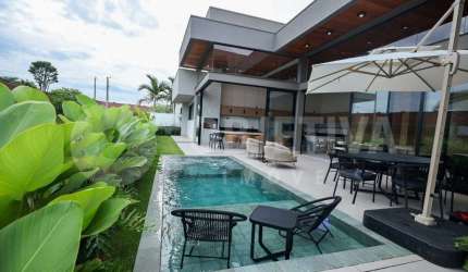 Belíssima casa térrea disponível para a venda no Condomínio Jardins Genova em Uberlândia