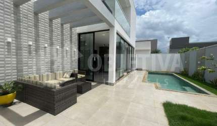 Casa em Condomínio à venda, 3 quartos, 3 suítes, 4 vagas, Jardim Versailles - UBERLANDIA/MG