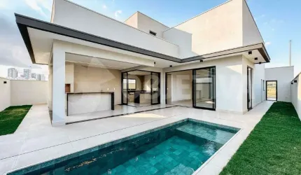 Belíssima casa térrea no Condomínio de alto padrão no setor sul de Uberlandia terras Altas