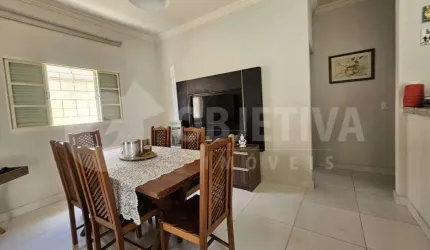 Casa à venda, 3 quartos, 1 suíte, 2 vagas, PAMPULHA - UBERLANDIA/MG