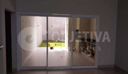 Casa à venda, 3 quartos, 3 suítes, 2 vagas, GRANADA - UBERLANDIA/MG