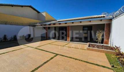 Excelente casa comercial para aluguel no bairro Tibery em Uberlandia disponível para aluguel