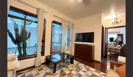 Casa térrea com 4 quartos à venda em Planalto Paulista - SP