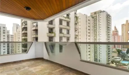 Apartamento com 4 quartos à venda em Moema - SP
