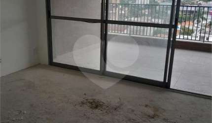 Apartamento com 3 quartos à venda em Mirandópolis - SP
