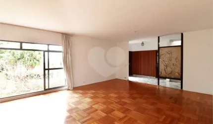 Sobrado com 4 quartos à venda ou para locação em Sumaré - SP
