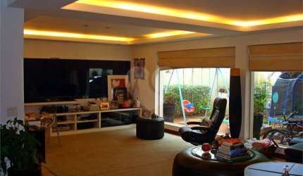 Casa com 4 quartos à venda em City Boaçava - SP