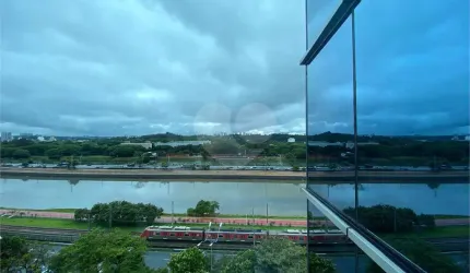 Salas à venda em Alto De Pinheiros - SP