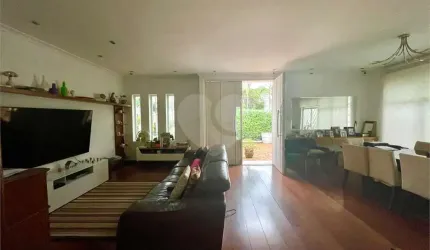 Casa térrea com 4 quartos à venda em Vila Madalena - SP