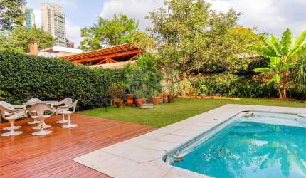 Casa com 4 quartos à venda em Vila Madalena - SP