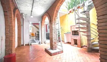 Casa de vila com 2 quartos à venda em Pinheiros - SP