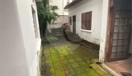 Casa térrea com 6 quartos à venda ou para locação em Perdizes - SP