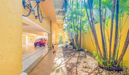 Casa térrea com 4 quartos à venda ou para locação em Butantã - SP
