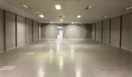 Salão Comercial à venda ou para locação em Lapa - SP