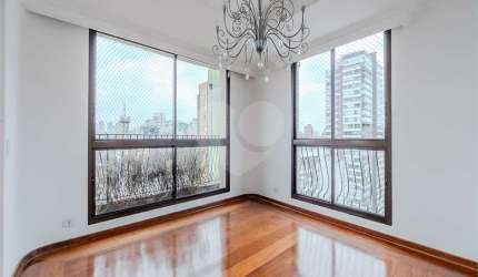Apartamento com 4 quartos à venda ou para locação em Pinheiros - SP
