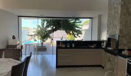 Casa com Piscina e Churrasqueira á venda em Porto Rico/PR
