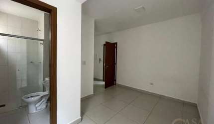 Apartamento á Venda na Zona 07 em Maringá