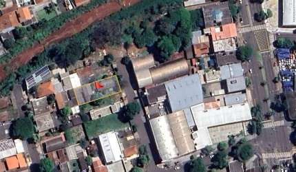 Terreno com 640m² na Zona 06 á venda em Maringá