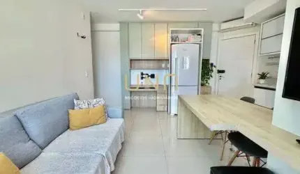 Apartamento de alto padrão em Coqueiros, com localização privilegiada.