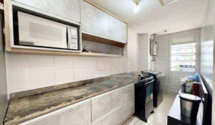 Apartamento com 2 dormitórios à venda, 78 m² por R$ 760.000,00 - Abraão - Florianópolis/SC