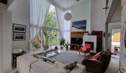 Casa Residencial em Sambaqui