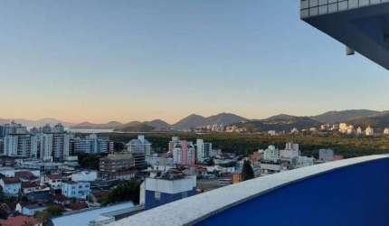 Cobertura em Trindade