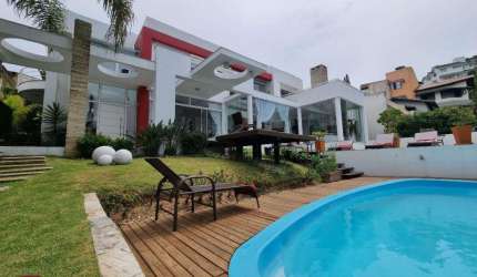 Casa Residencial em Centro