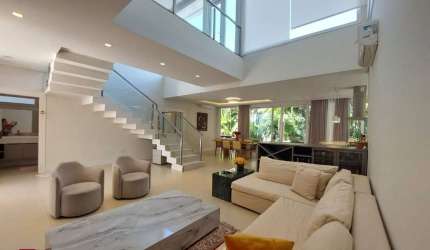 CASA COM 4 SUÍTES 454,84m² no RIO TAVARES EM CONDOMÍNIO FECHADO em Florianópolis SC