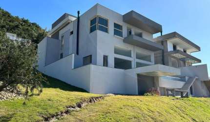 Casa em Condomínio em Ingleses