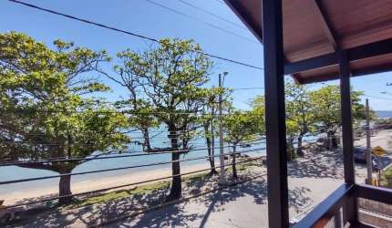BROGNOLI VENDE - CASA RESIDENCIAL COM 4 DORMITÓRIOS, SENDO 2 SUÍTES, VISTA MAR - STO. ANTÔNIO