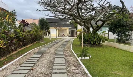Casa Residencial em Ingleses do Rio Vermelho