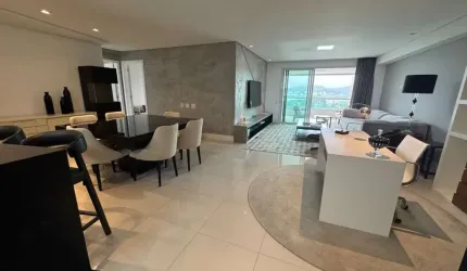 Apartamentos em Agronômica