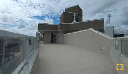 Apartamento de 3 dormitórios Ingleses. Novo