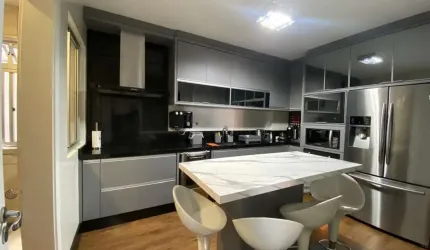 Apartamento de 03 dormitórios sendo 01 suíte no bairro Campinas - São José