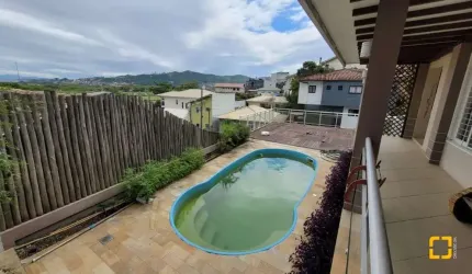 Casa com 3 quartos, com Piscina e escritura pública em Florianópolis.