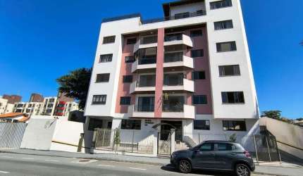 Excelente Apartamento 3 dorm, suíte, dependência com wc, 1 vaga em Capoeiras, Florianópolis