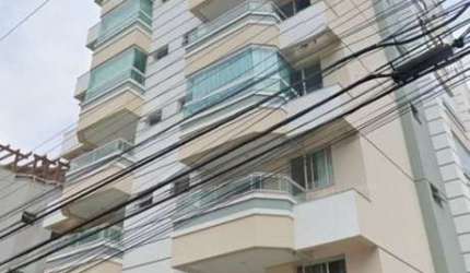 Apartamento com 02 sacadas em São José