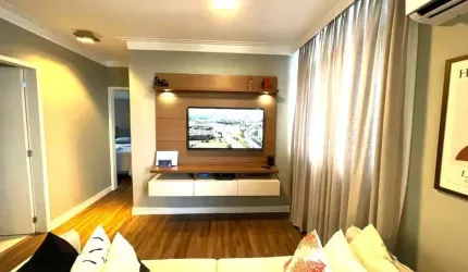 Apartamento 2 quartos, 1 suíte, 2 banheiros e 1 vg garagem. Agronômica. Florianópois/SC