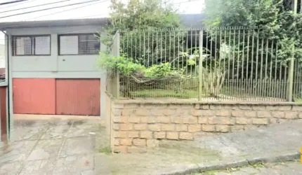 Casa com 5 dormitórios no bairro Carvoeira