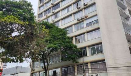 Apartamento  2 dorms com garagem na  Rua Osmar Cunha
